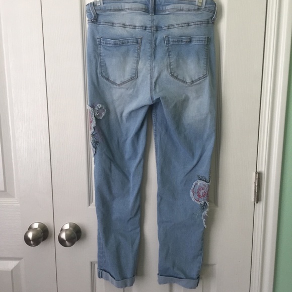 Black Daisy Floral Embroidered Straight Leg Jeans - Picture 8 of 11